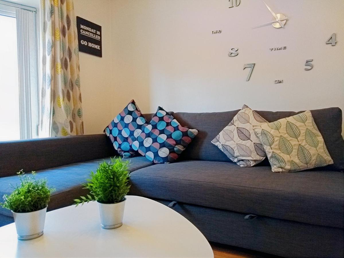 Very Central Location- Free Parking - 2 Bedrooms Belfast Exterior foto