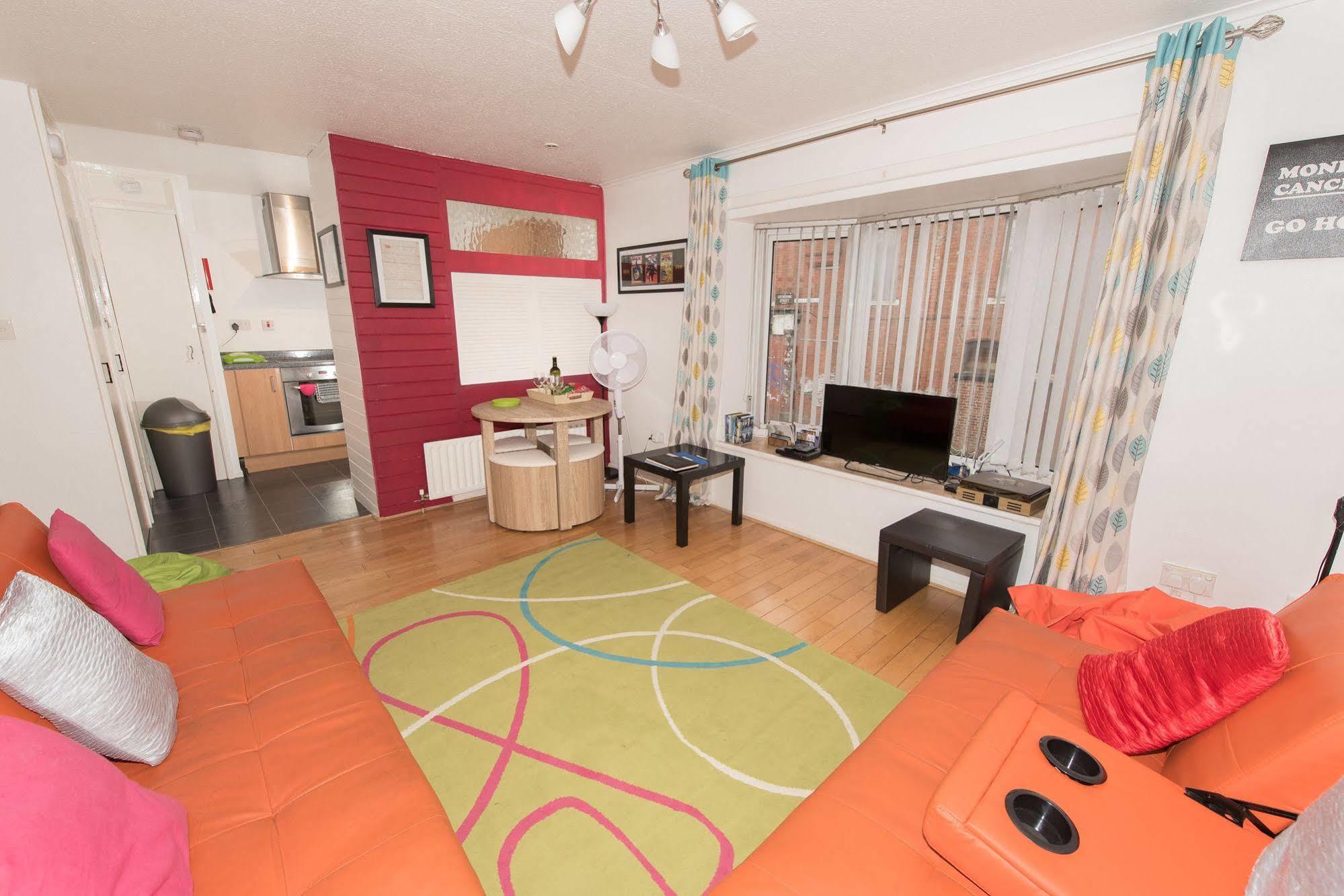Very Central Location- Free Parking - 2 Bedrooms Belfast Exterior foto