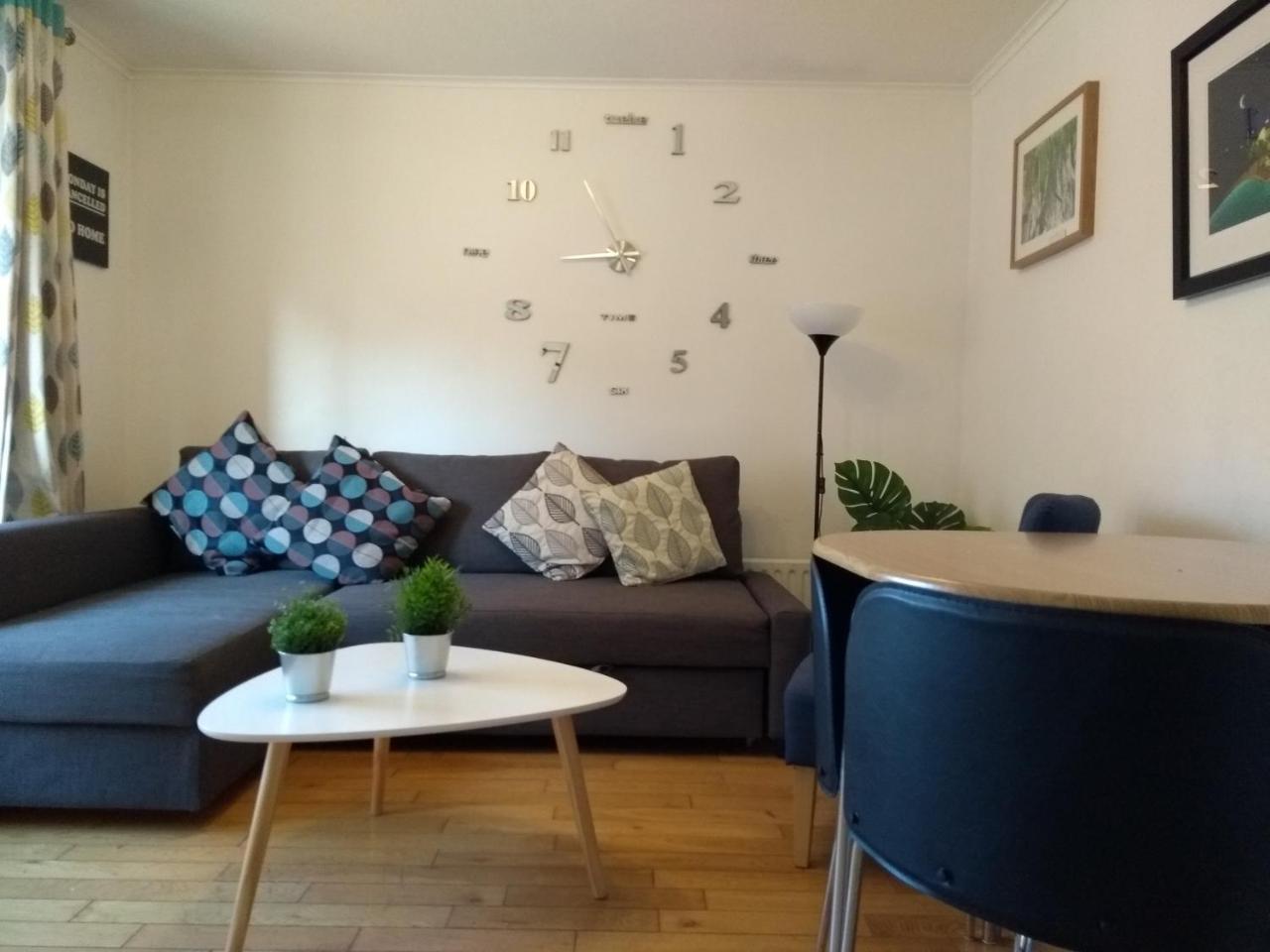 Very Central Location- Free Parking - 2 Bedrooms Belfast Exterior foto