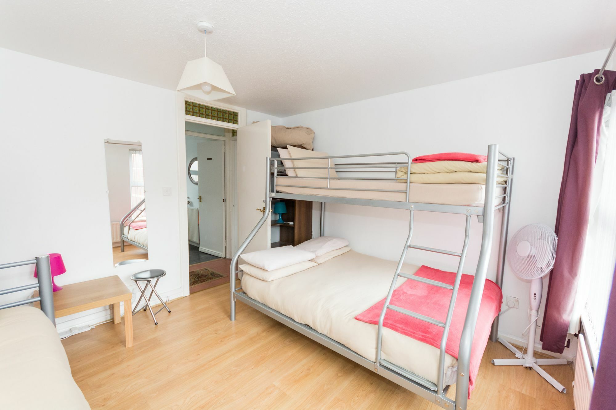 Very Central Location- Free Parking - 2 Bedrooms Belfast Exterior foto